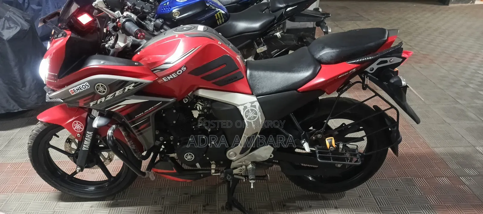 Yamaha Fazer FI V2 2025 Red
