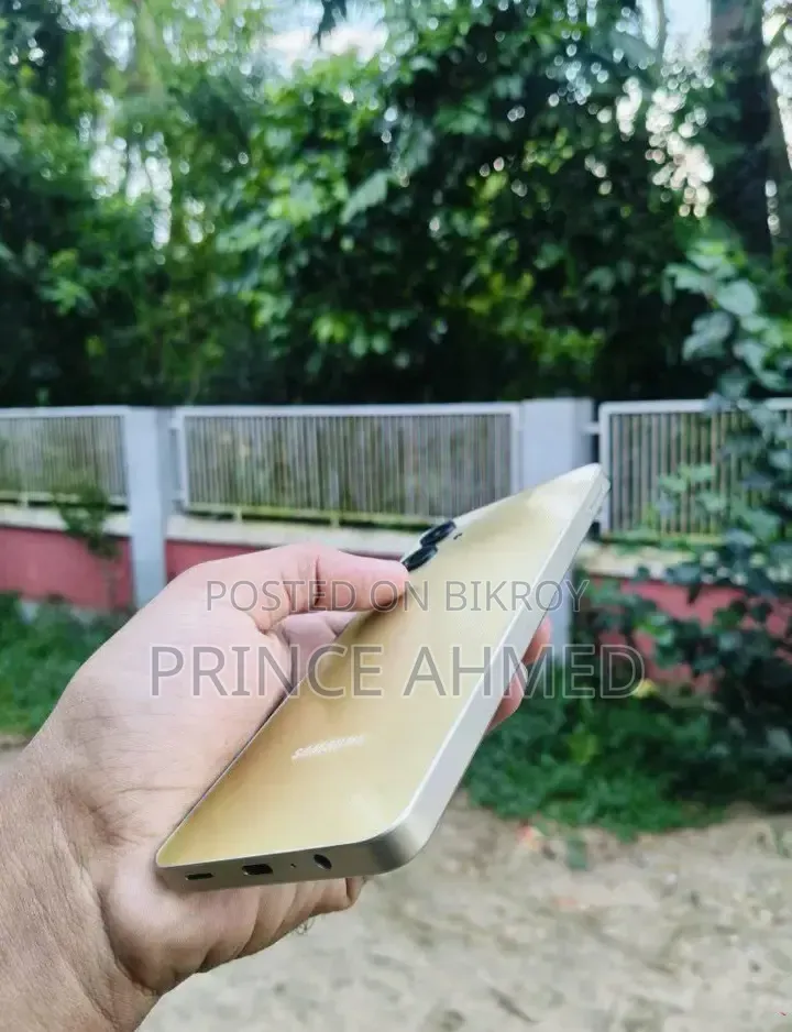 Samsung Galaxy A06 128 GB Gold