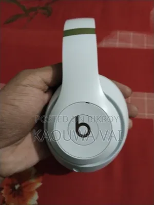 বিটস স্টুডিও ৩ ওয়্যারলেস হেডফোন