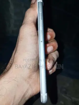 অ্যাপল আইফোন ৭ ৩২ জিবি সিলভার