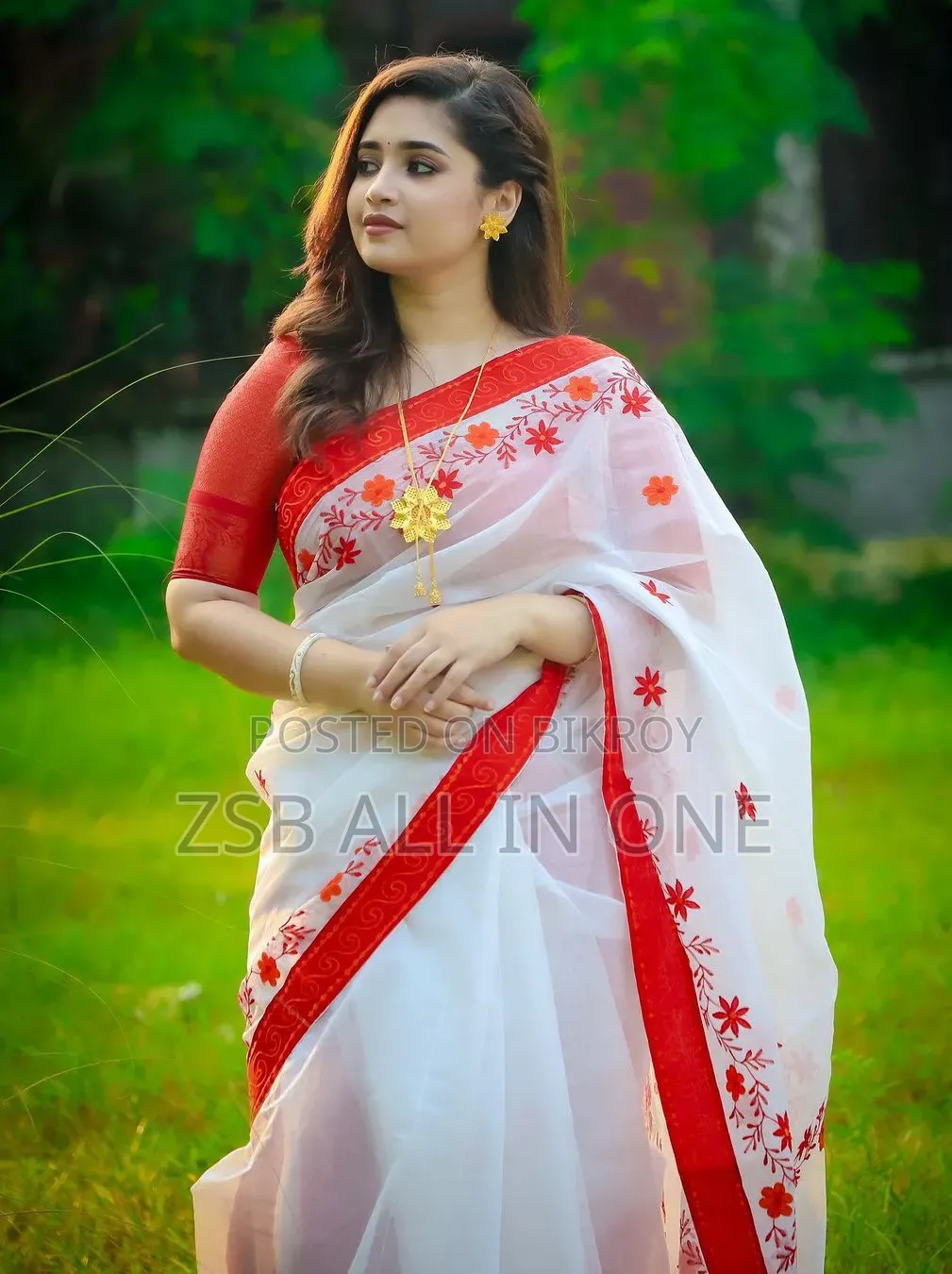 প্রিমিয়াম হাফ সিল্ক শাড়ি