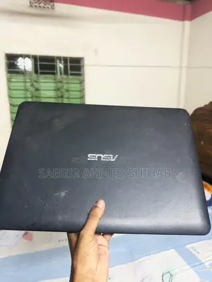 Laptop Asus X450LA 2GB Intel Core i3 HDD 500GB