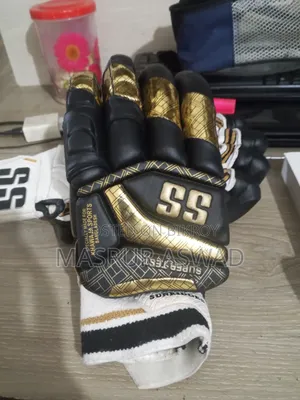 Cricket Gloves (Left Hand Batsman)