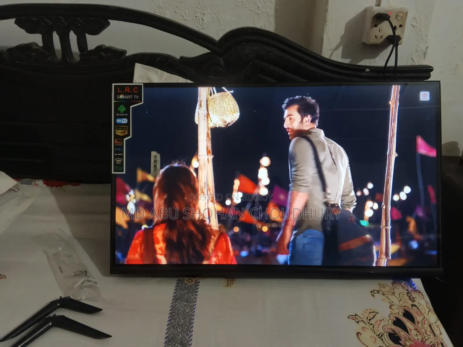 SIKO Smart TV 32 inch Borderless 2/16 GB Free Dish