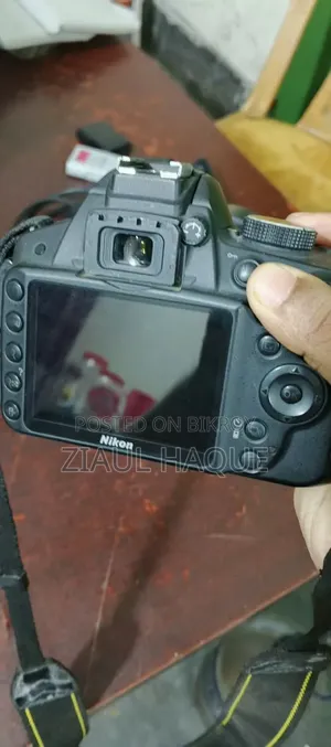 Nikon D3200 & 18-200mm Lens