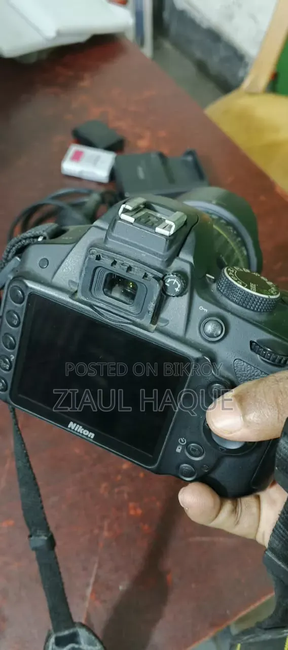 Nikon D3200 & 18-200mm Lens