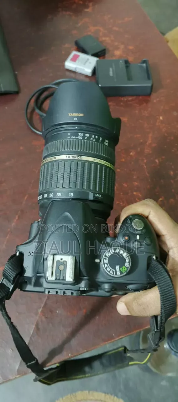 Nikon D3200 & 18-200mm Lens