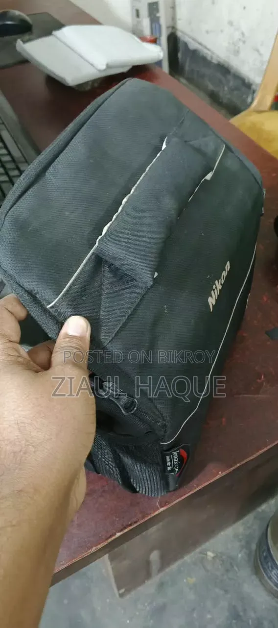 Nikon D3200 & 18-200mm Lens