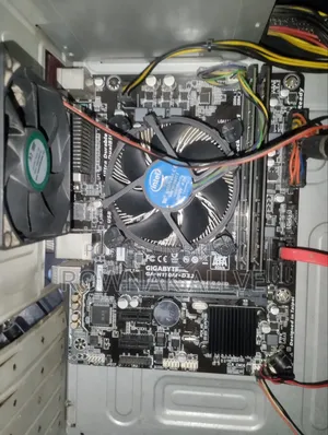 Desktop Computer Gigabyte 8GB Intel Core i3 SSD 128GB
