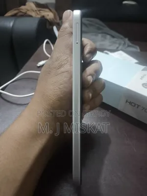 ইনফিনিক্স হট ৭০ ১২৮ জিবি সিলভার
