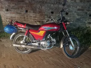 Honda ২০০৭ Red
