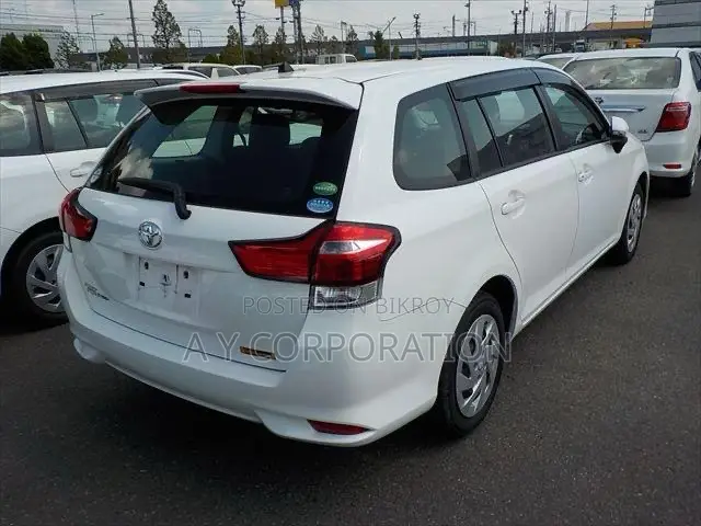 টয়োটা অ্যাক্সিও ২০২০ সিলভার