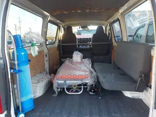 Toyota HiAce 2020 White
