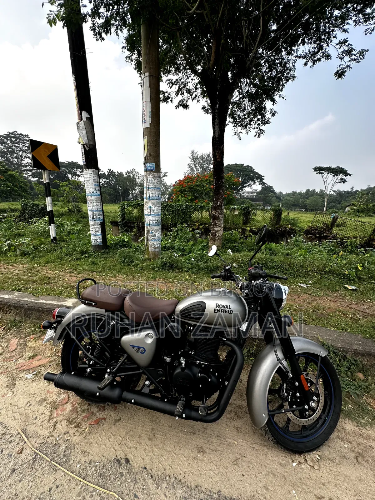 নিউ রয়্যাল এনফিল্ড ক্লাসিক ৩৫০ ২০২৪ গ্রে