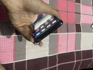 অপ্পো এফ১৫ ২৫৬ জিবি কালো