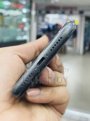 অ্যাপল আইফোন ১১ ২৫৬ জিবি কালো