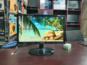 মার্ক | স্যামসাং ১৯ ইঞ্চি এইচডি প্লাস মনিটর