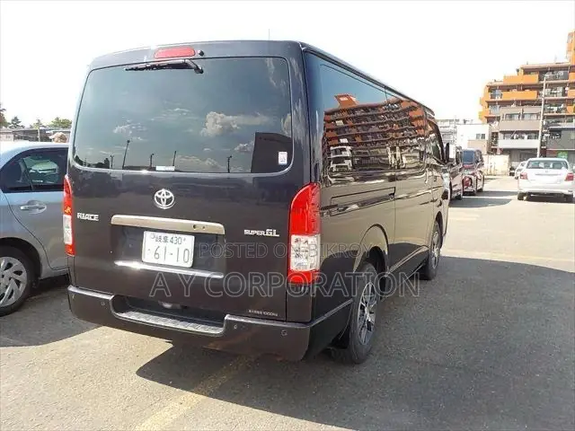Toyota HiAce 2020