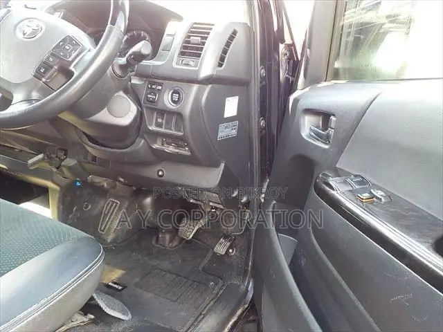 Toyota HiAce 2020