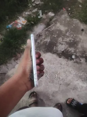 অ্যাপল আইফোন ৭ ৩২ জিবি সিলভার