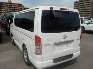 Toyota HiAce 2020 White