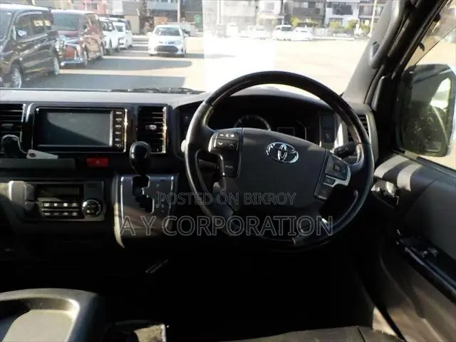 Toyota HiAce 2020 Black