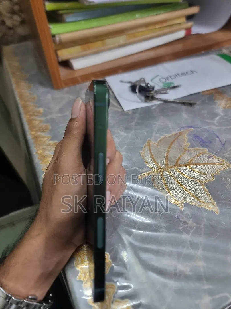 Apple iPhone 13 128 GB Green