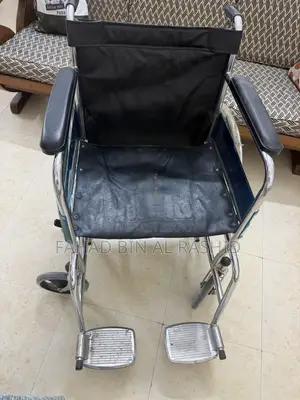 হুইল চেয়ার (প্রায় নতুন)