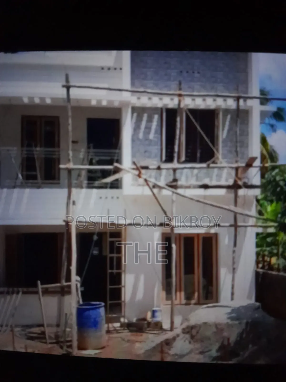 পাবায় ৪ বেডরুমের বাড়ি বিক্রয়