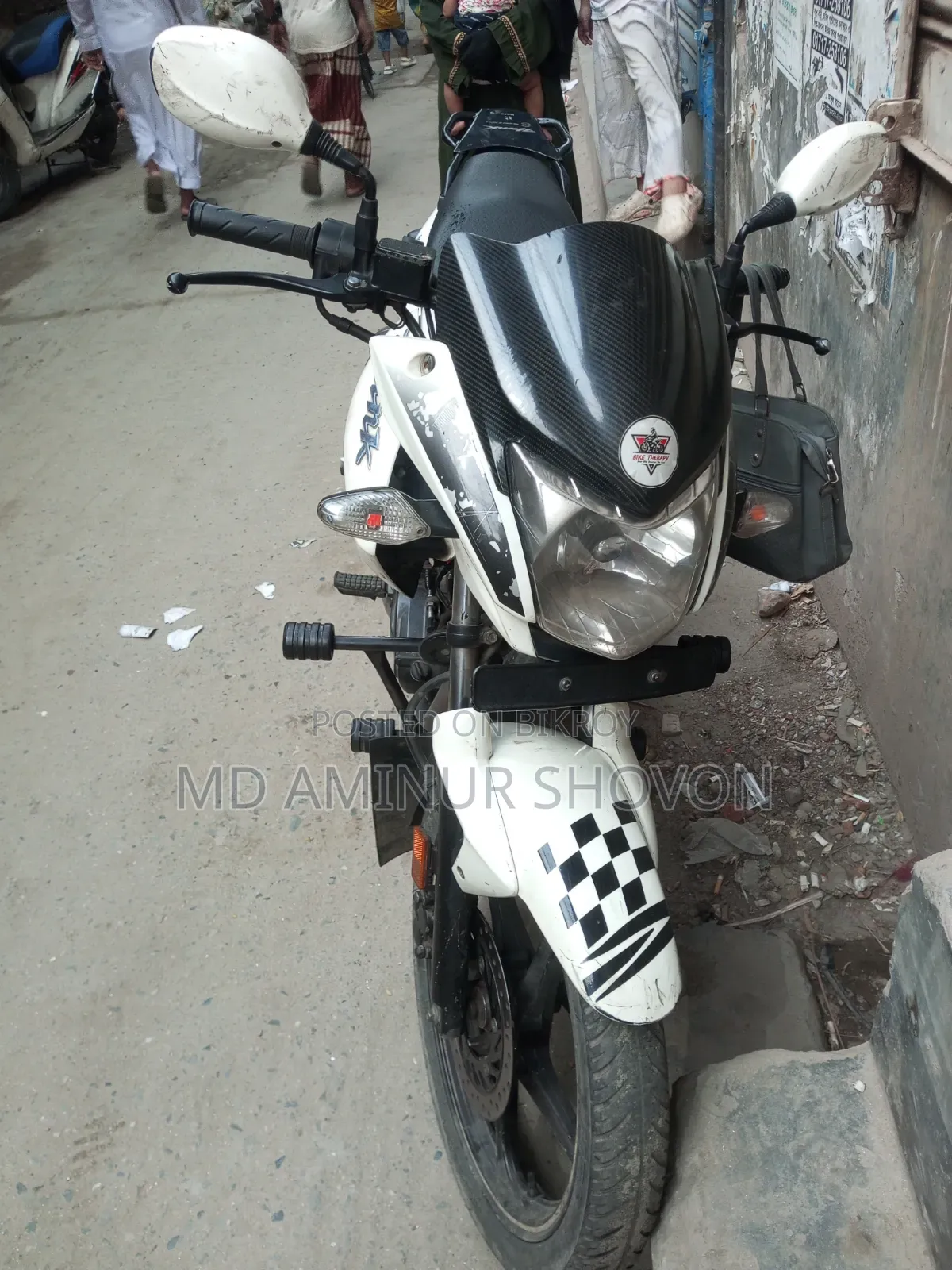 হিরো হাঙ্ক ২০১৭ সাদা