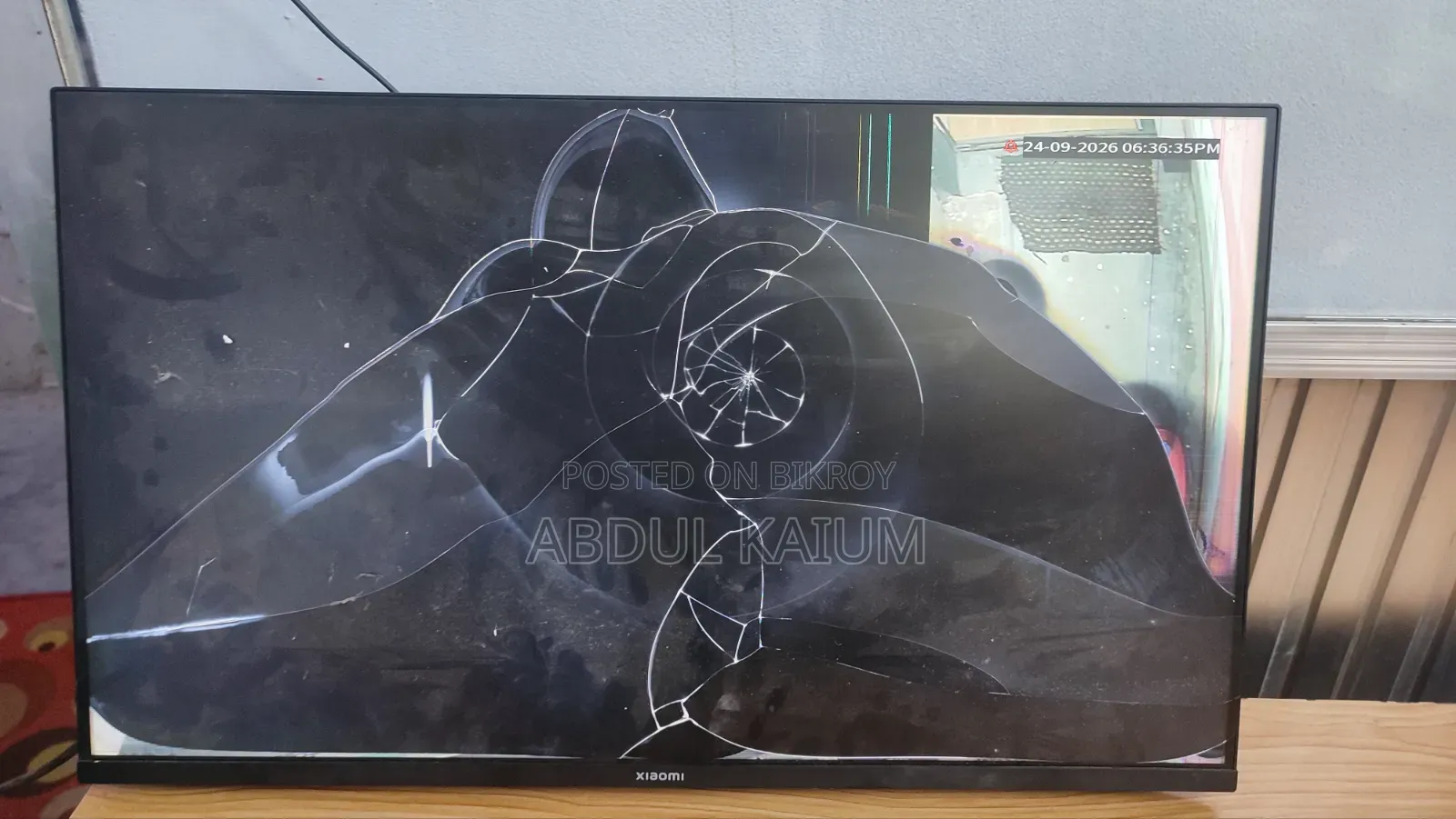 ল্যাপটপ এবং মনিটর