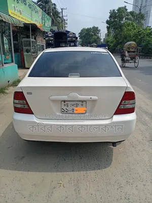 টয়োটা করোল্লা ২০০২ হোয়াইট