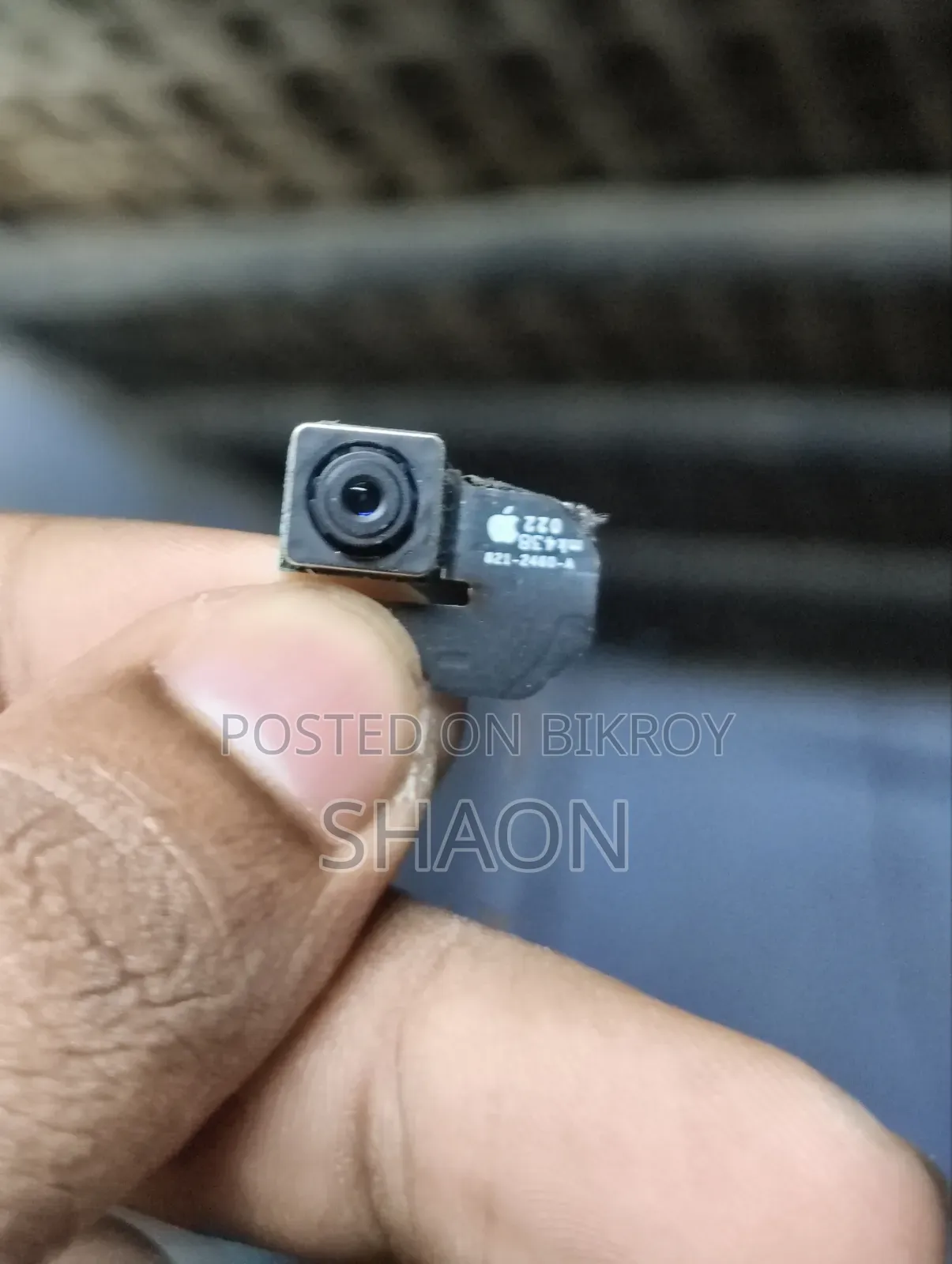 iPhone 6 Camera Finger Button