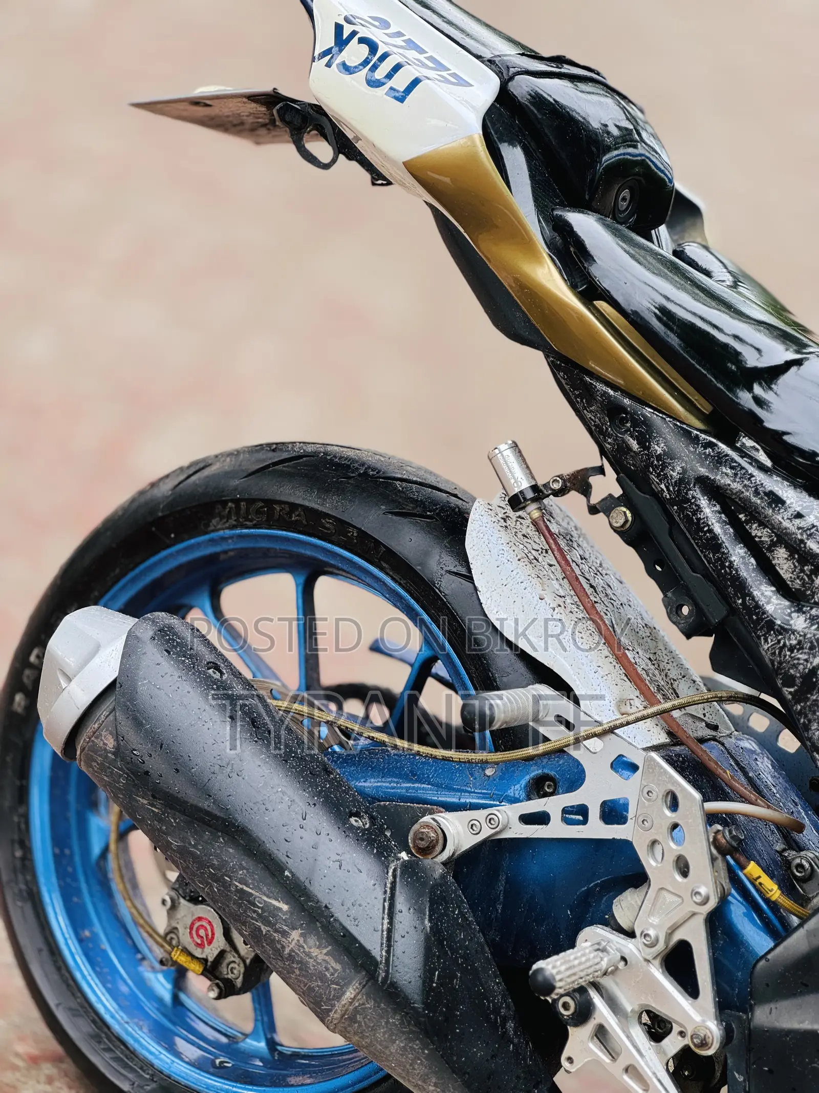 ইয়ামাহা আর১৫এম ২০২২ সাদা