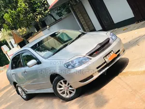 টয়োটা করোল্লা ২০০১ সিলভার