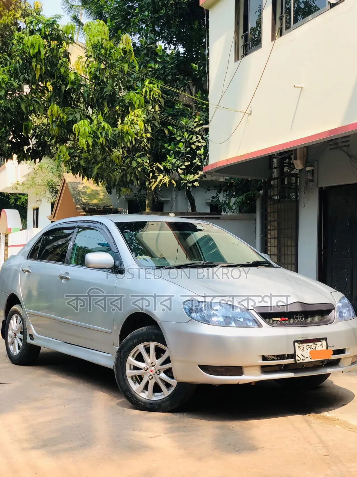 টয়োটা করোল্লা ২০০১ সিলভার