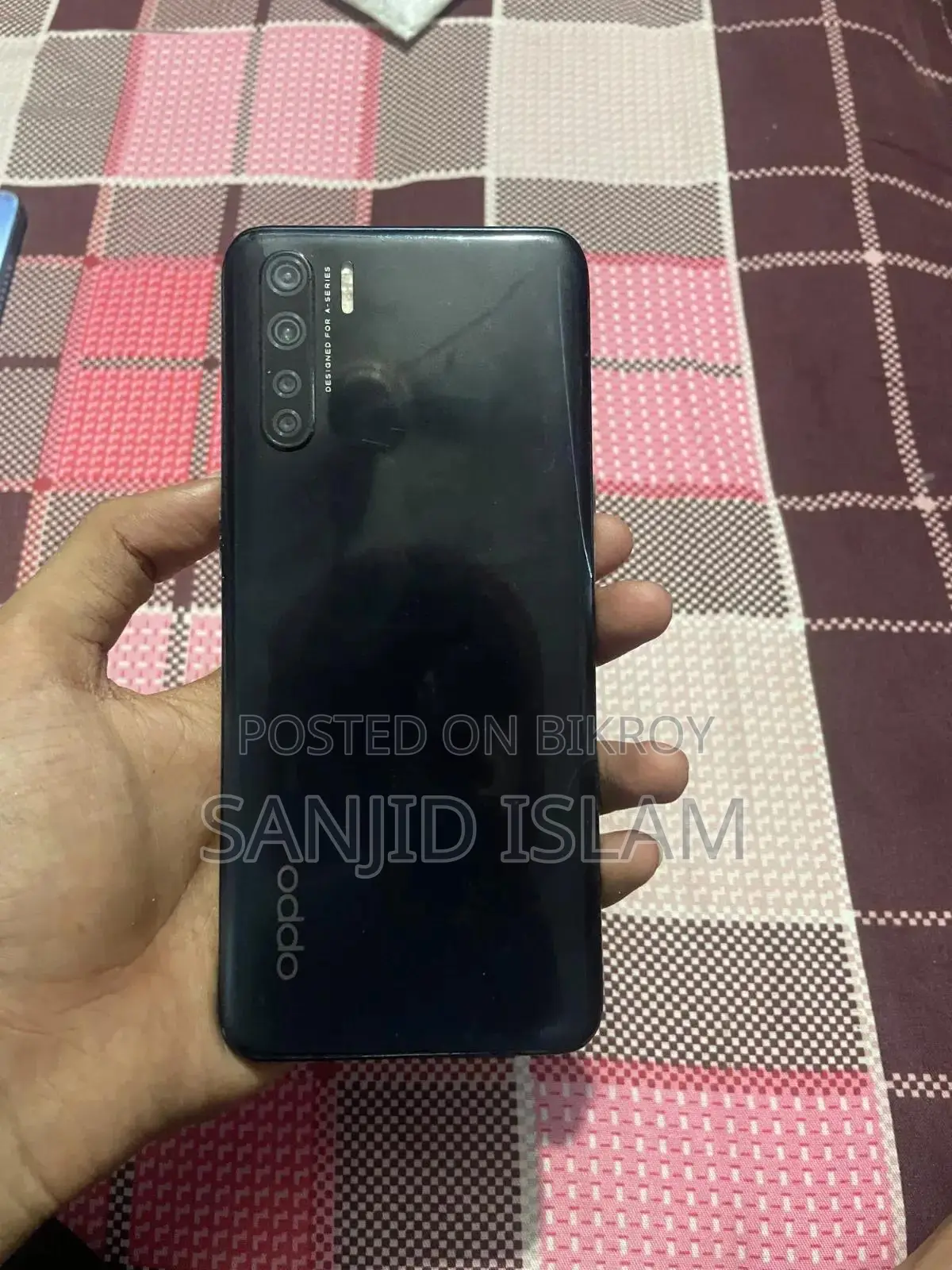 অপ্পো এফ১৫ ২৫৬ জিবি কালো