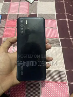 অপ্পো এফ১৫ ২৫৬ জিবি কালো