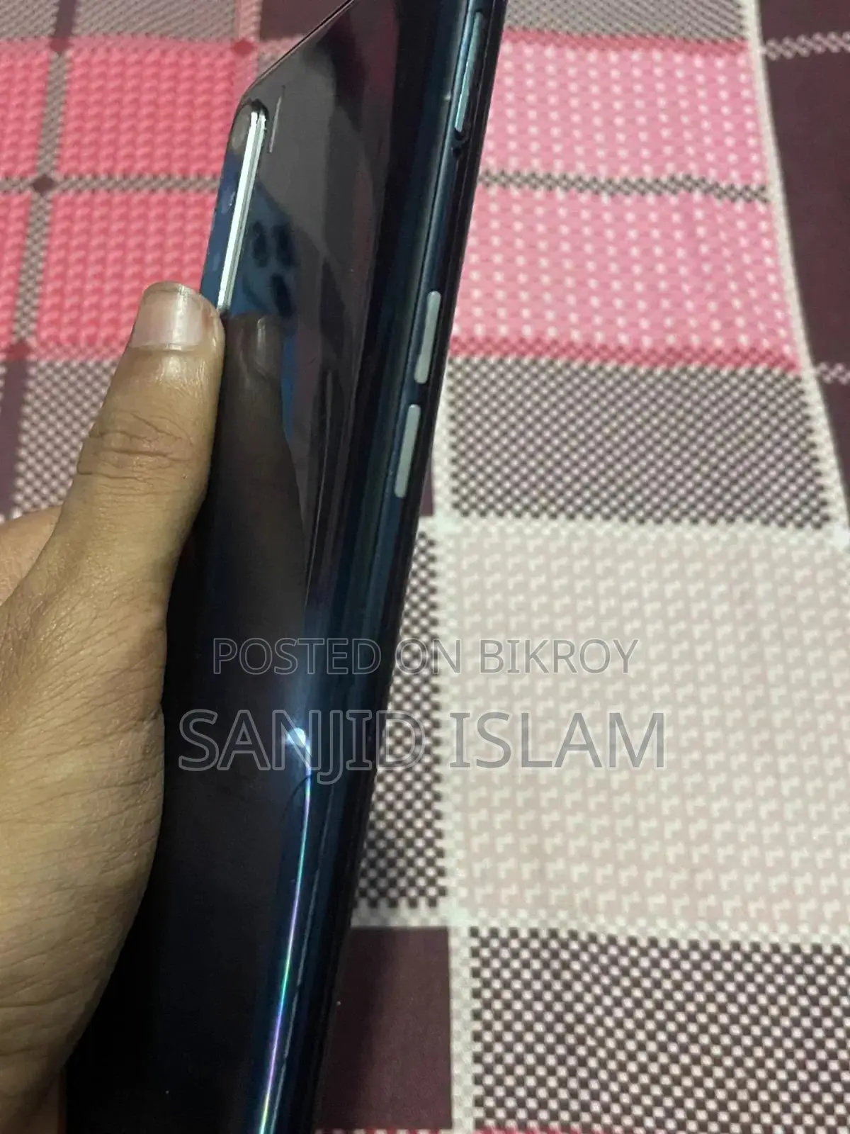 অপ্পো এফ১৫ ২৫৬ জিবি কালো