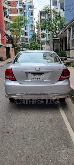 টয়োটা অ্যাক্সিও ড্রাইভারসহ ভাড়া