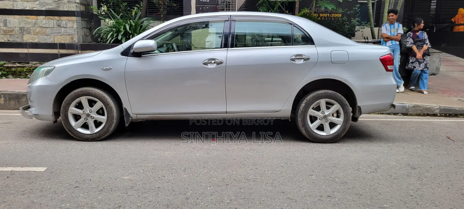 টয়োটা অ্যাক্সিও ড্রাইভারসহ ভাড়া