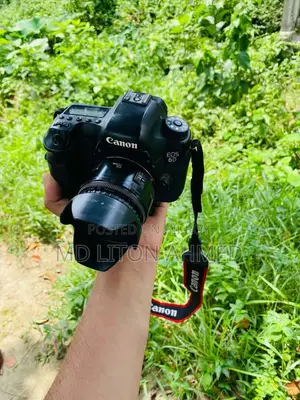 ক্যানন ৬ডি এবং ৫০মিমি লেন্স