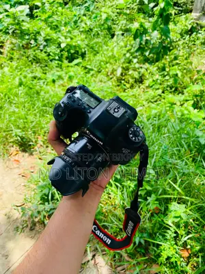 ক্যানন ৬ডি এবং ৫০মিমি লেন্স