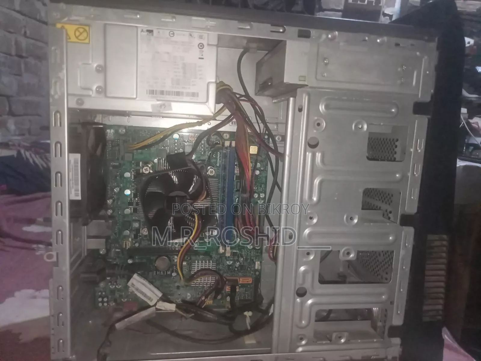 Desktop Computer Lenovo 8GB Intel Core i3 SSD 128GB