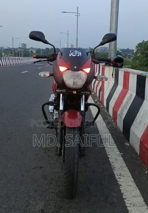 Bajaj Pulsar 150 2015 Red