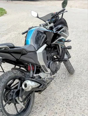 ইয়ামাহা ফেজার এফআই ভি২ ২০১৯ কালো