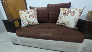 ফার্নিচারগুলো বিক্রি করা হবে