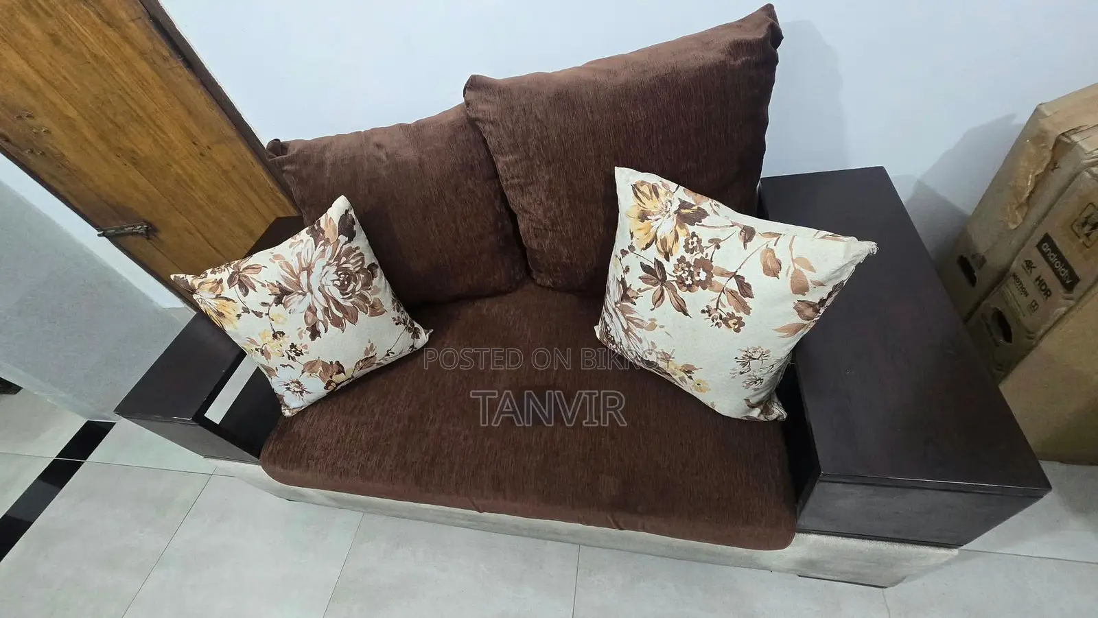 ফার্নিচারগুলো বিক্রি করা হবে