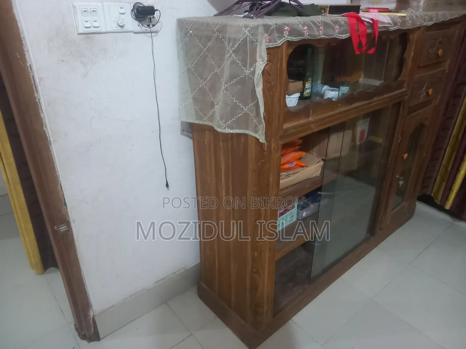 কাঠের ফার্নিচার বিক্রি করা হবে