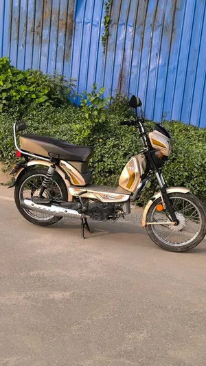 টিভিএস এক্সএল ১০০ কমফোর্ট ২০২২ সিলভার